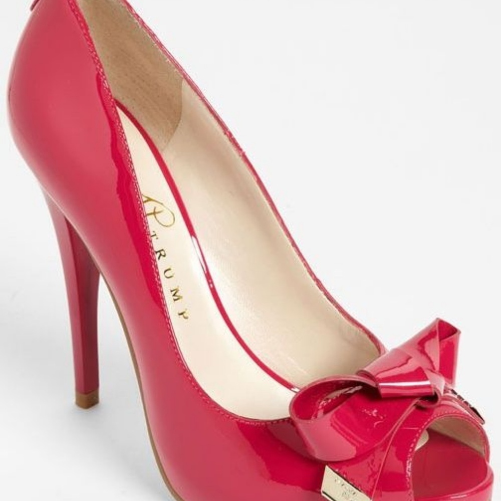 Ivanka Trump "Floria" Pump
